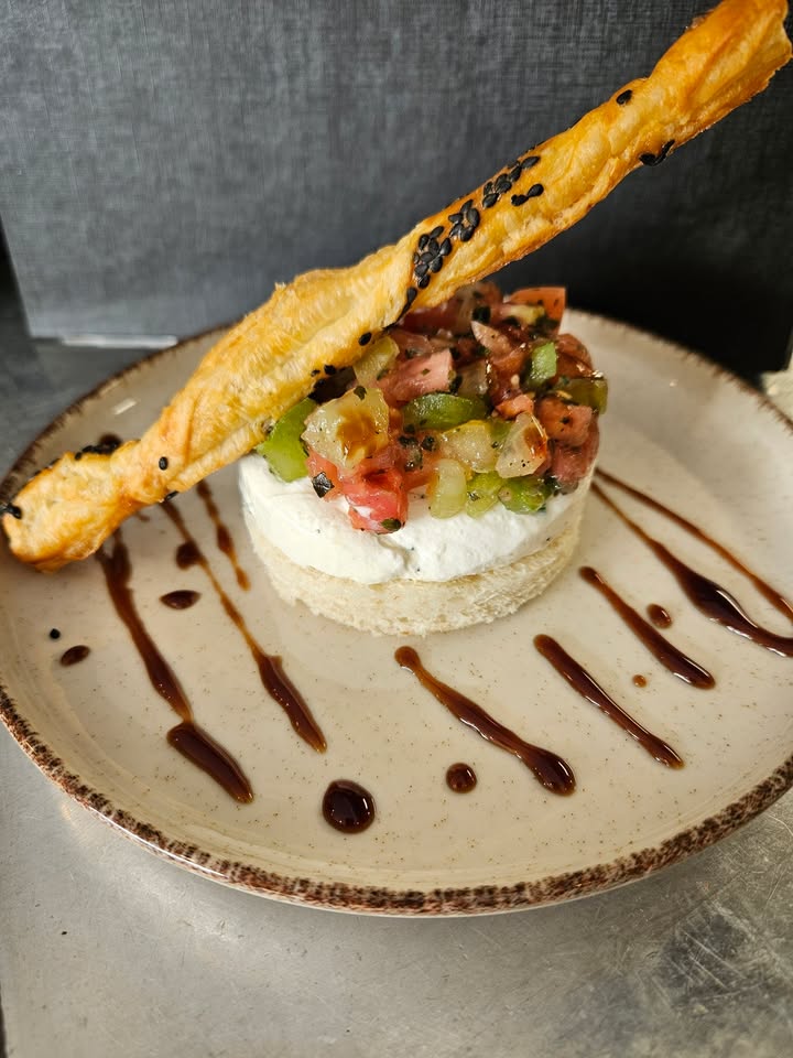 Cheese cake sale et tartare de tomates 1 122165379596931294 - Quimper Brest Cheese cake sale et tartare de tomates 1 122165379596931294 - Quimper Brest